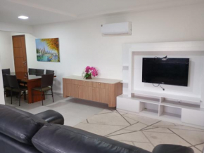 Apartamento com Piscina